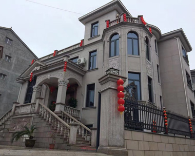 AT066歐式風格三層帶架空層豪華復式樓別墅實建施工案例圖